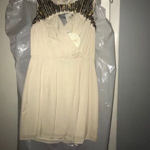 Keepsake Brand size medium